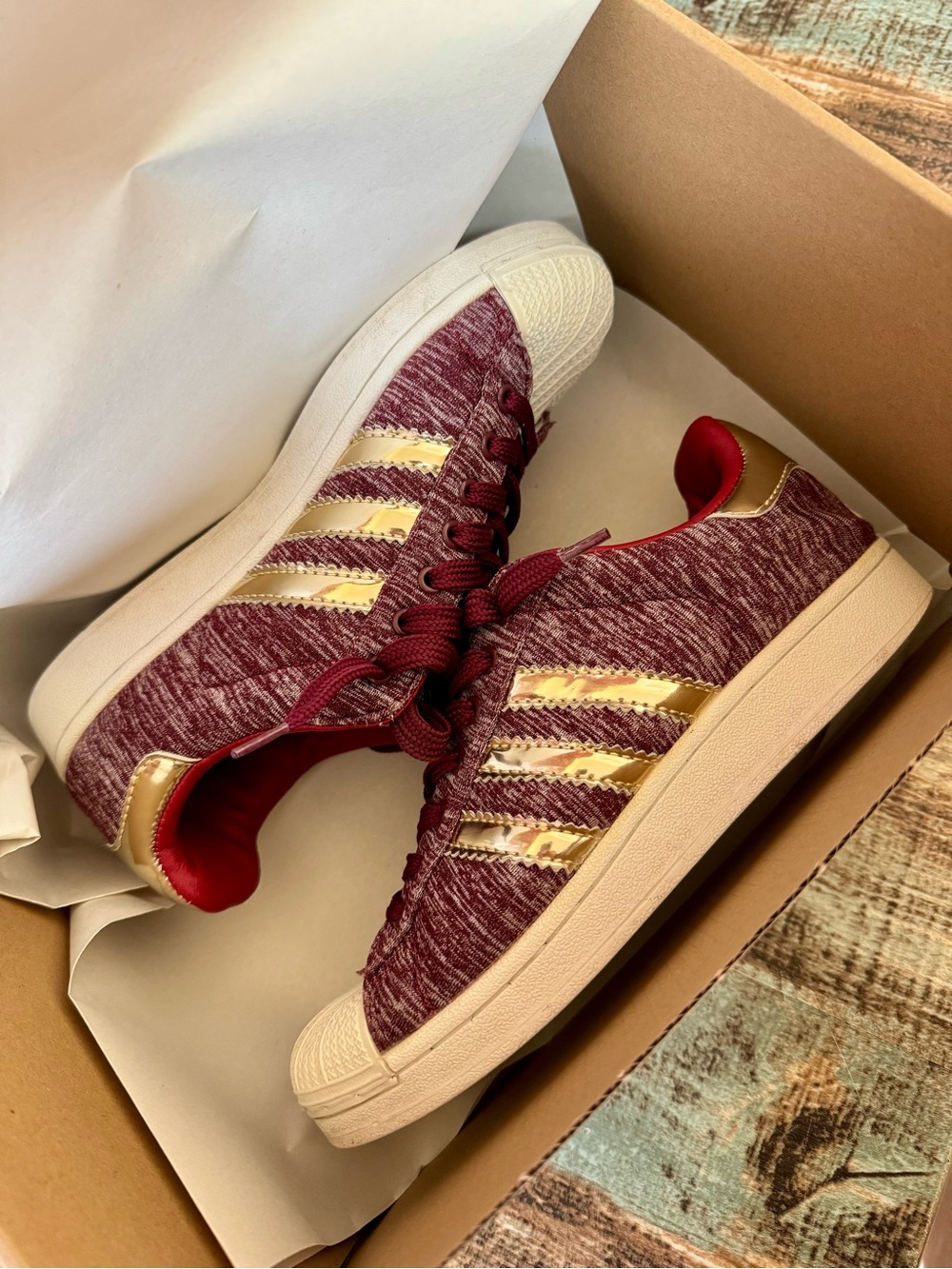 Women’s Adidas Shoes | #U15 - Picture 13 of 14